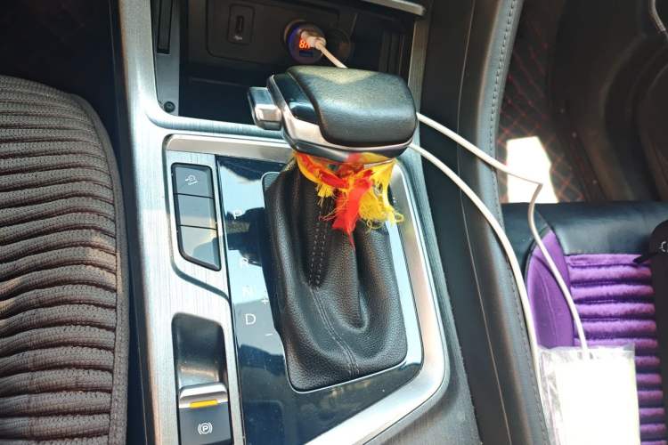 Used CHANGAN CS55PLUS 2020 1.5T Automatic Colorful Model Gear Lever