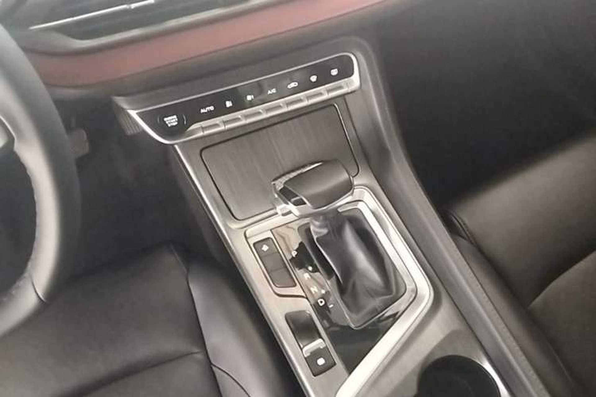 Used CHANGAN CS55PLUS 2020 1.5T Automatic Colorful Model Gear Lever