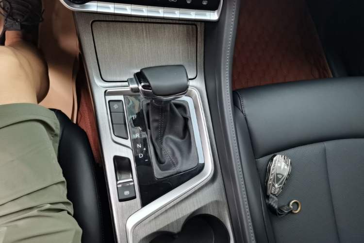 Used CHANGAN CS55PLUS 2020 1.5T Automatic Colorful Model Gear Lever