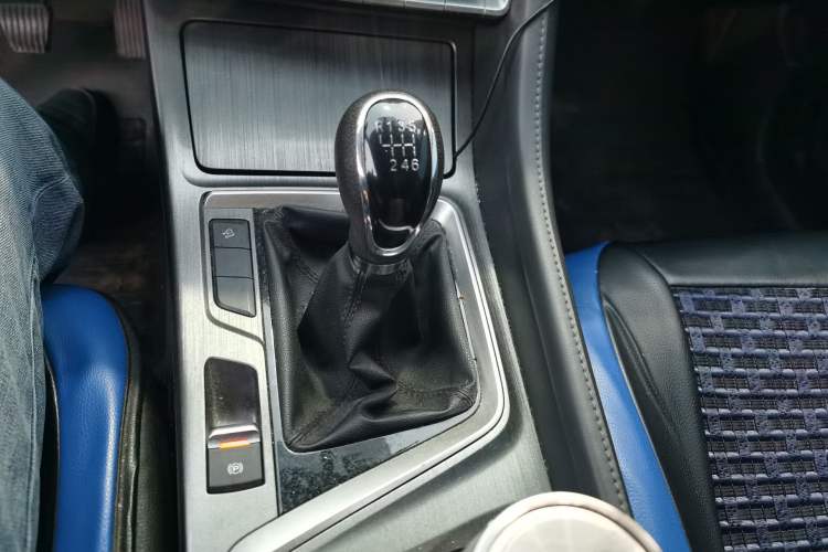 Used CHANGAN CS55PLUS 2020 1.5T Manual Colorful Model Gear Lever