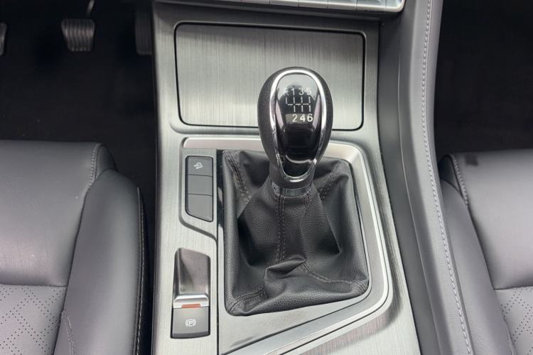 Used CHANGAN CS55PLUS 2020 1.5T Manual Colorful Model Gear Lever