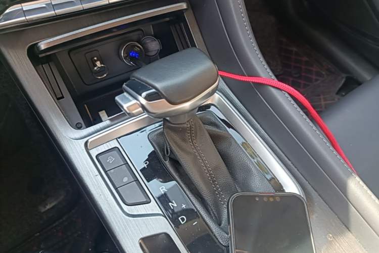 Used CHANGAN CS55PLUS 2020 1.5T Automatic Colorful Model Gear Lever