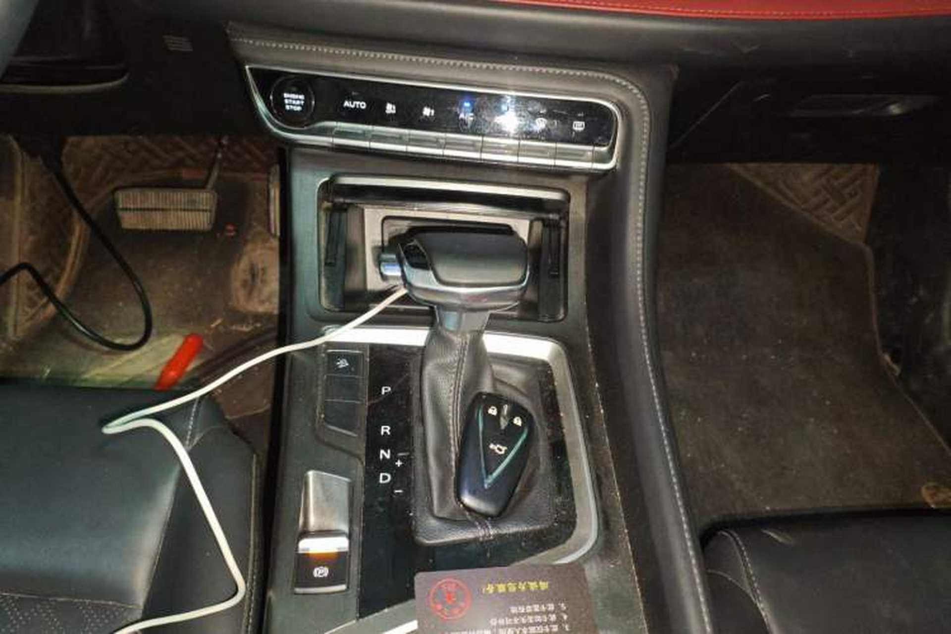 Used CHANGAN CS55PLUS 2020 1.5T Automatic Colorful Model Gear Lever