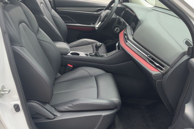 Used CHANGAN CS55PLUS 2020 1.5T Manual Colorful Model Interior 2