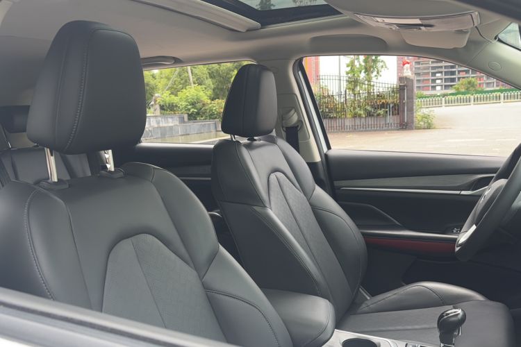 Used CHANGAN CS55PLUS 2020 1.5T Manual Colorful Model Interior 3