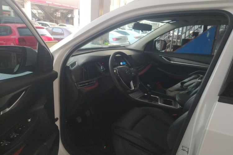 Used CHANGAN CS55PLUS 2020 1.5T Manual Colorful Model Interior 3