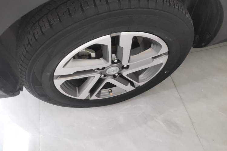 Used CHANGAN CS55PLUS 2020 1.5T Automatic Colorful Model Left Front Wheel Hub