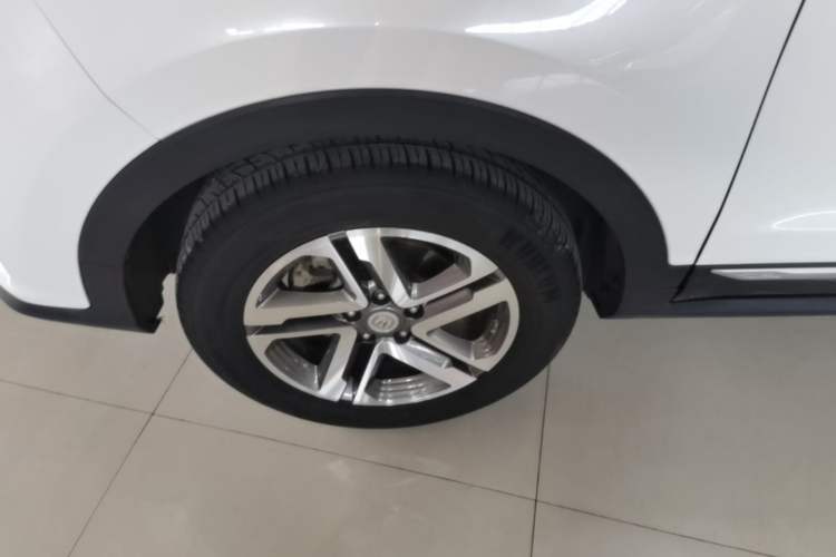 Used CHANGAN CS55PLUS 2020 1.5T Manual Colorful Model Left Front Wheel Hub
