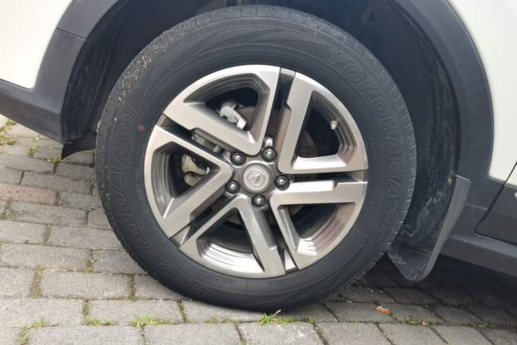 Used CHANGAN CS55PLUS 2020 1.5T Automatic Colorful Model Left Front Wheel Hub