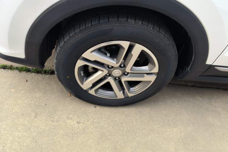 Used CHANGAN CS55PLUS 2020 1.5T Automatic Colorful Model Left Front Wheel Hub
