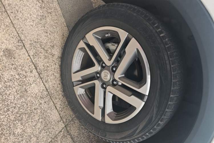 Used CHANGAN CS55PLUS 2020 1.5T Manual Colorful Model Left Front Wheel Hub
