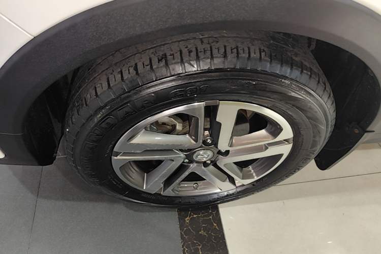 Used CHANGAN CS55PLUS 2020 1.5T Automatic Colorful Model Left Front Wheel Hub
