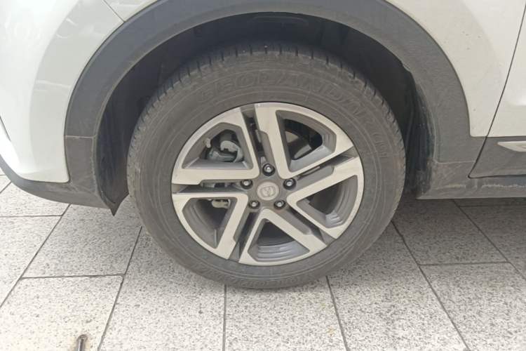 Used CHANGAN CS55PLUS 2020 1.5T Automatic Colorful Model Left Front Wheel Hub