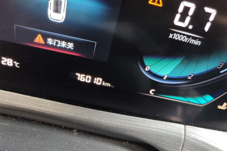 Used CHANGAN CS55PLUS 2020 1.5T Automatic Colorful Model Odometer Close Up