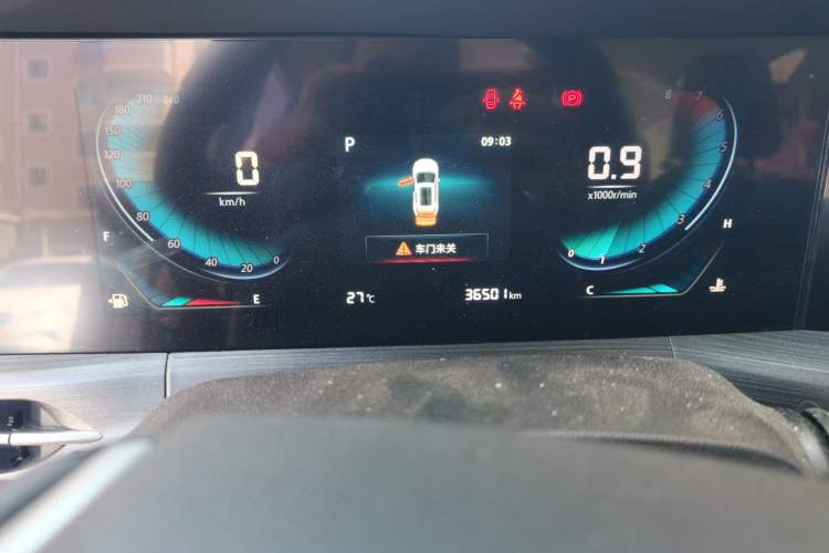 Used CHANGAN CS55PLUS 2020 1.5T Automatic Colorful Model Odometer Close Up