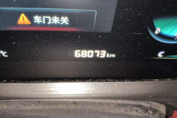 Used CHANGAN CS55PLUS 2020 1.5T Automatic Colorful Model Odometer Close Up