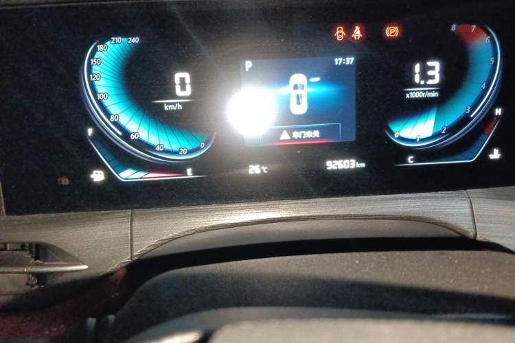 Used CHANGAN CS55PLUS 2020 1.5T Automatic Colorful Model Odometer Close Up
