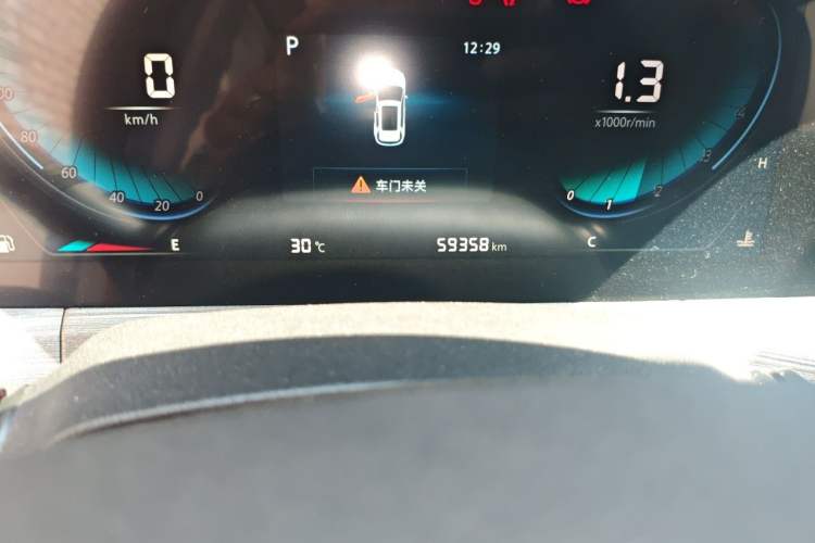Used CHANGAN CS55PLUS 2020 1.5T Automatic Colorful Model Odometer Close Up