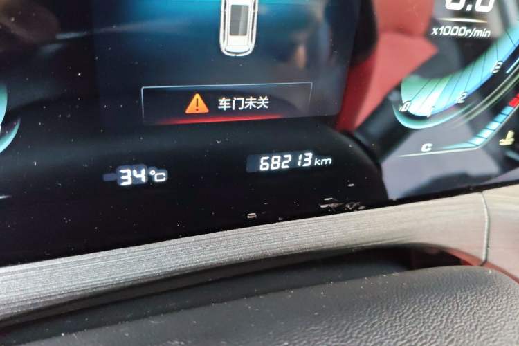 Used CHANGAN CS55PLUS 2020 1.5T Automatic Colorful Model Odometer Close Up
