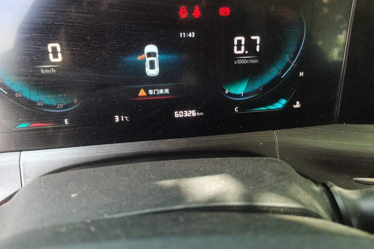 Used CHANGAN CS55PLUS 2020 1.5T Manual Colorful Model Odometer Close Up