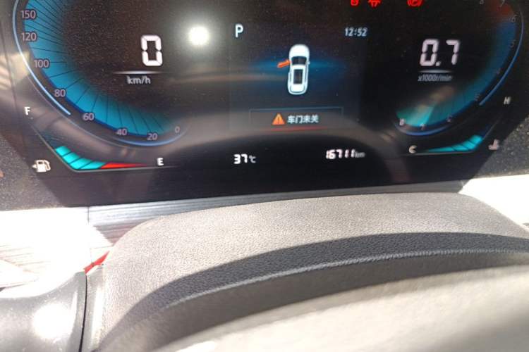 Used CHANGAN CS55PLUS 2020 1.5T Automatic Colorful Model Odometer Close Up
