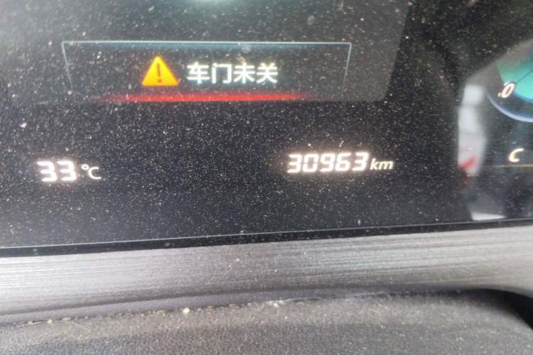 Used CHANGAN CS55PLUS 2020 1.5T Manual Colorful Model Odometer Close Up