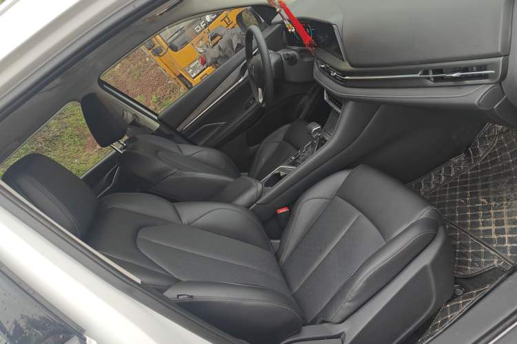 Used CHANGAN CS55PLUS 2020 1.5T Automatic Colorful Model Right Front Seat