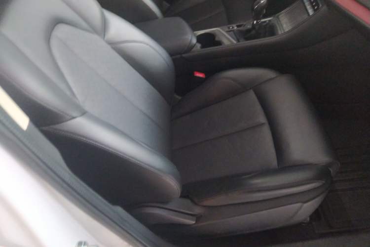 Used CHANGAN CS55PLUS 2020 1.5T Manual Colorful Model Right Front Seat
