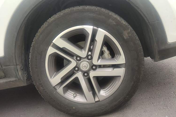 Used CHANGAN CS55PLUS 2020 1.5T Manual Colorful Model Right Front Wheel Hub