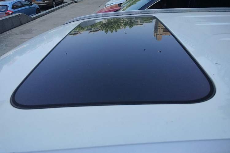 Used CHANGAN CS55PLUS 2020 1.5T Manual Colorful Model Roof