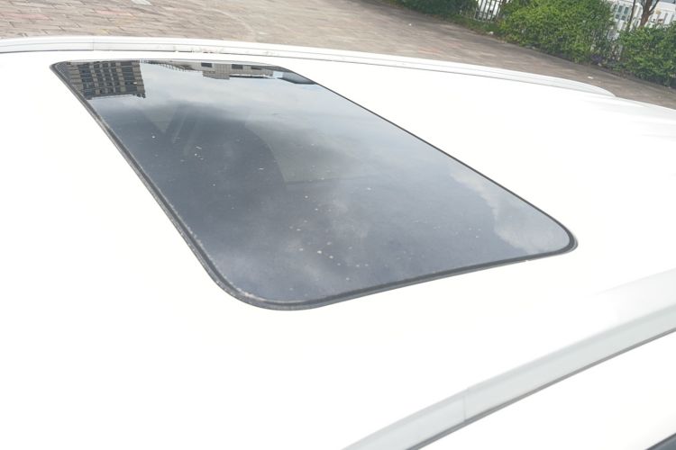 Used CHANGAN CS55PLUS 2020 1.5T Manual Colorful Model Roof