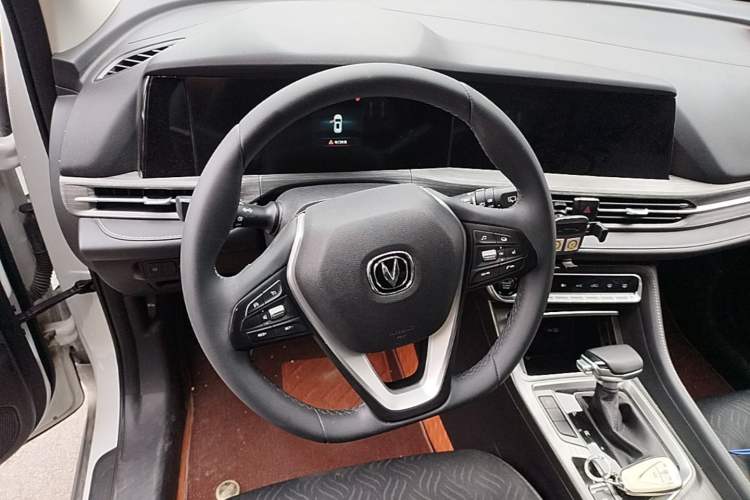 Used CHANGAN CS55PLUS 2020 1.5T Automatic Colorful Model Steering Wheel