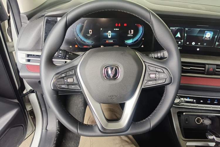 Used CHANGAN CS55PLUS 2020 1.5T Automatic Colorful Model Steering Wheel