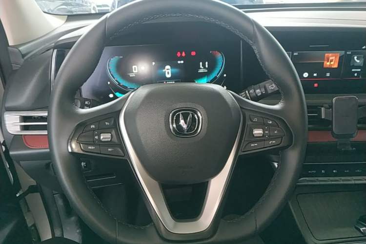 Used CHANGAN CS55PLUS 2020 1.5T Automatic Colorful Model Steering Wheel