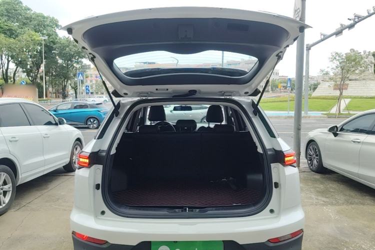 Used CHANGAN CS55PLUS 2020 1.5T Automatic Colorful Model Trunk