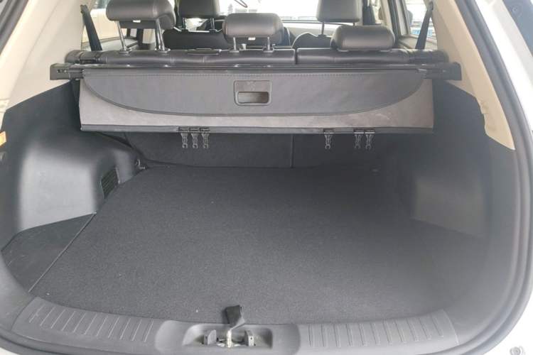 Used CHANGAN CS55PLUS 2020 1.5T Manual Colorful Model Trunk