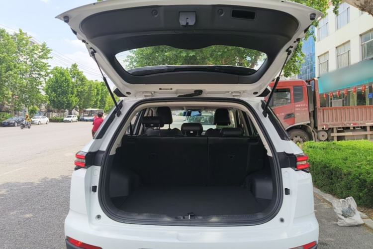 Used CHANGAN CS55PLUS 2020 1.5T Automatic Colorful Model Trunk
