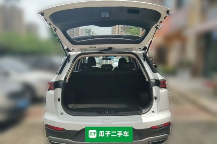 Used CHANGAN CS55PLUS 2020 1.5T Automatic Colorful Model Trunk