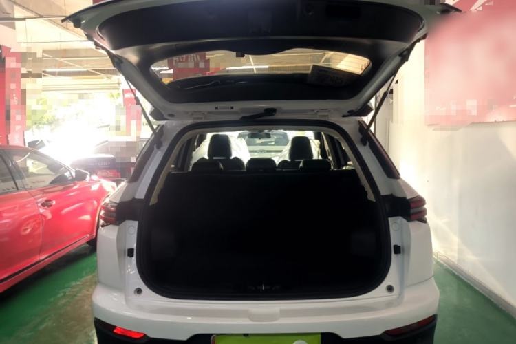 Used CHANGAN CS55PLUS 2020 1.5T Automatic Colorful Model Trunk