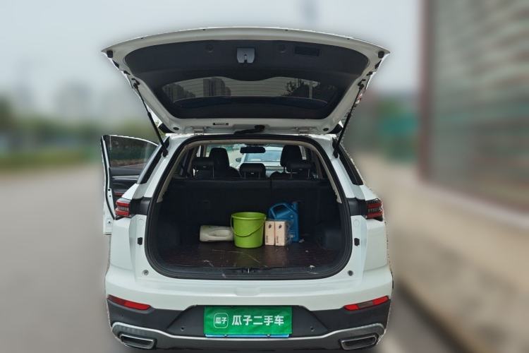 Used CHANGAN CS55PLUS 2020 1.5T Automatic Colorful Model Trunk