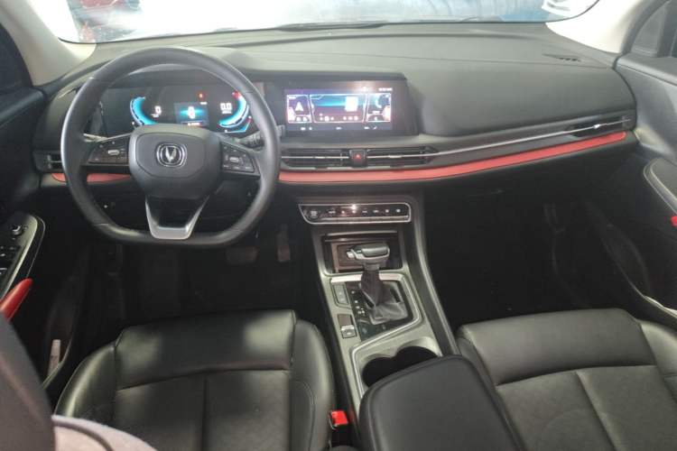 Used CHANGAN CS55PLUS 2021 Blue Whale Edition 1.5T DCT Prestige Model Center Console