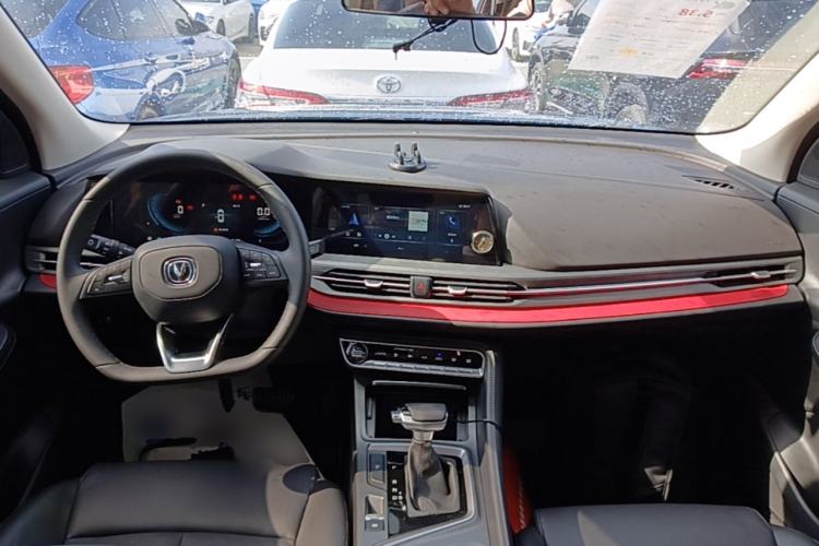 Used CHANGAN CS55PLUS 2021 Blue Whale Edition 1.5T DCT Luxury Model Center Console