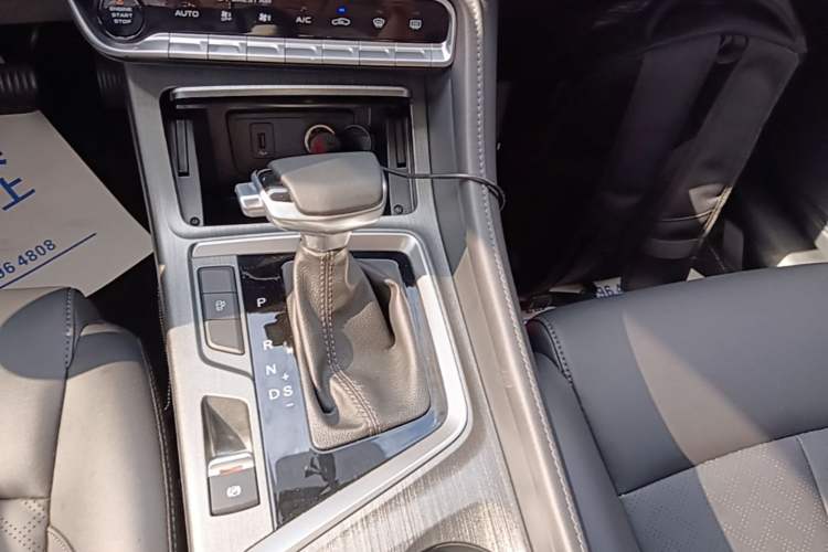 Used CHANGAN CS55PLUS 2021 Blue Whale Edition 1.5T DCT Luxury Model Gear Lever