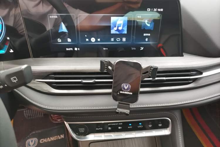Used CHANGAN CS55PLUS 2021 Blue Whale Edition 1.5T DCT Prestige Model Audio And AC Panel