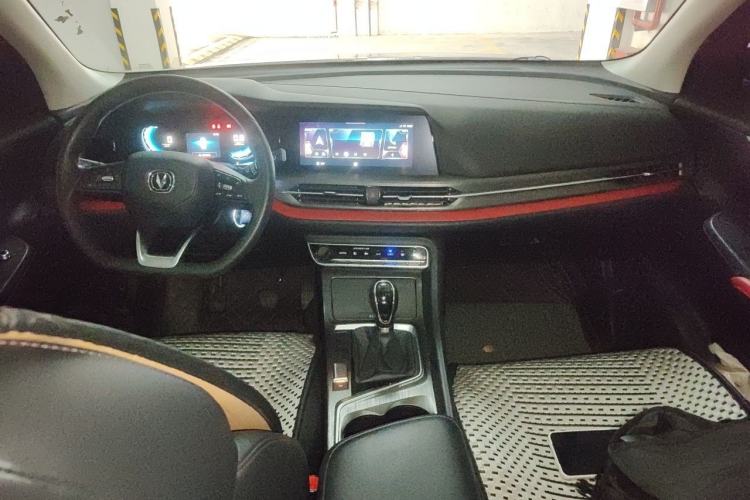 Used CHANGAN CS55PLUS 2021 Blue Whale Edition 1.5T Manual Luxury Model Center Console