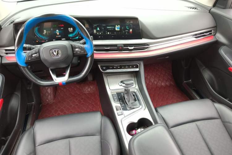 Used CHANGAN CS55PLUS 2021 Blue Whale Edition 1.5T DCT Prestige Model Center Console