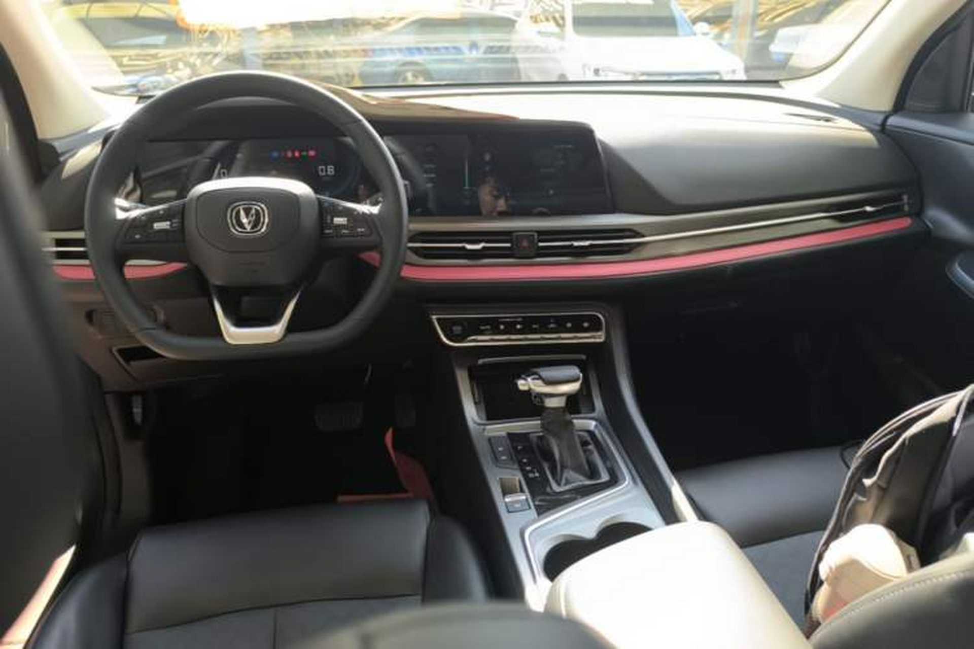 Used CHANGAN CS55PLUS 2021 Blue Whale Edition 1.5T DCT Prestige Model Center Console