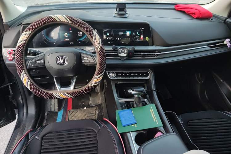 Used CHANGAN CS55PLUS 2021 Blue Whale Edition 1.5T DCT Luxury Model Center Console