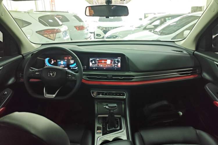 Used CHANGAN CS55PLUS 2021 Blue Whale Edition 1.5T DCT Luxury Model Center Console