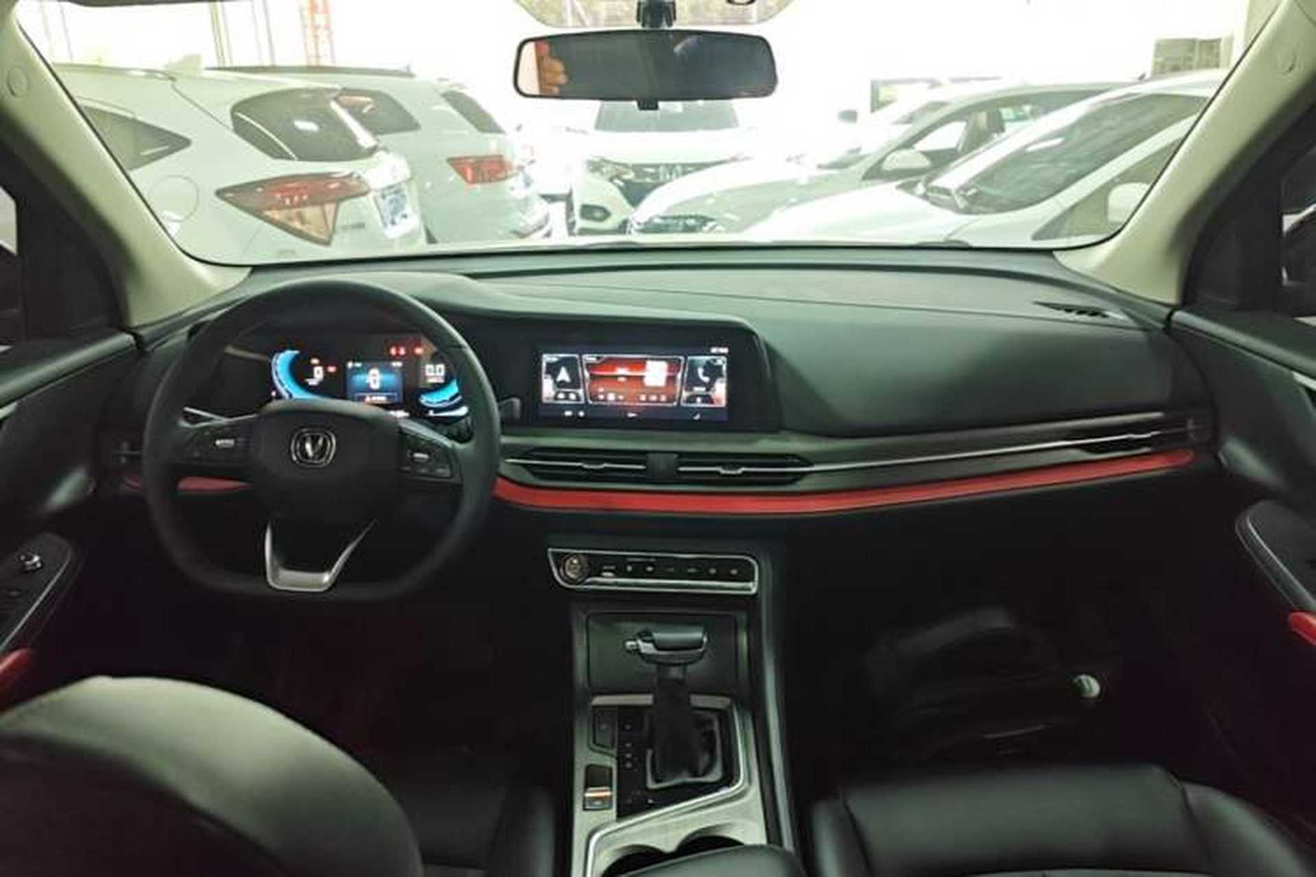 Used CHANGAN CS55PLUS 2021 Blue Whale Edition 1.5T DCT Luxury Model Center Console